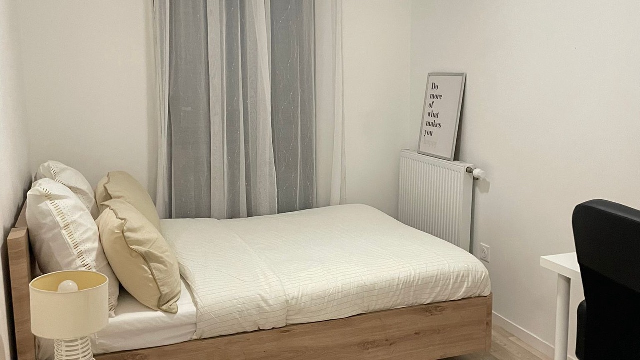 Photo of Bedroom in Saint-Cyr-l'Ecole