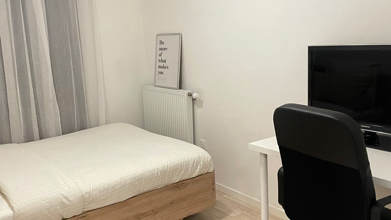 Photo of Bedroom in Saint-Cyr-l'Ecole