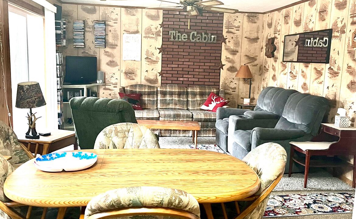 Photo of Livingroom in Neillsville