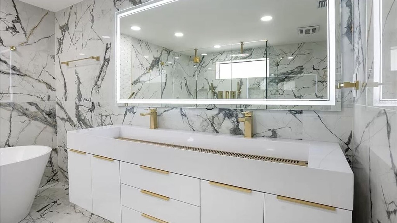 Photo of Bathroom in Park East