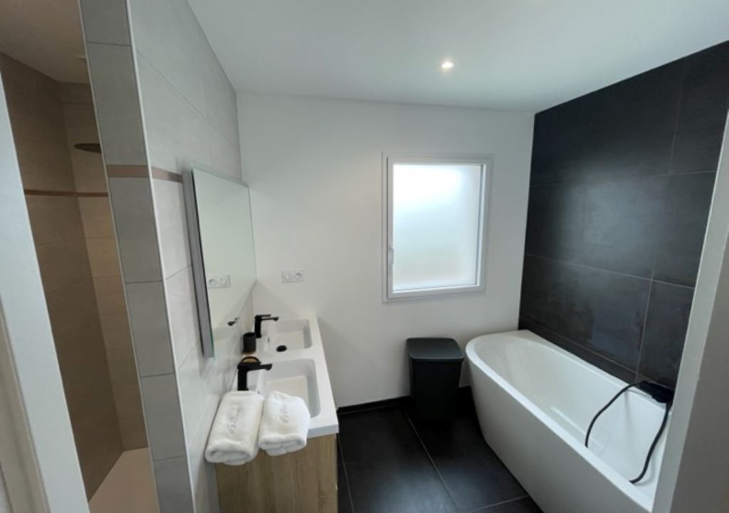 Photo of Bathroom in Locquirec