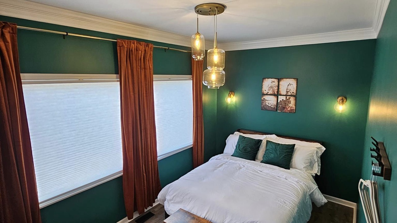 Photo of Bedroom in Holly