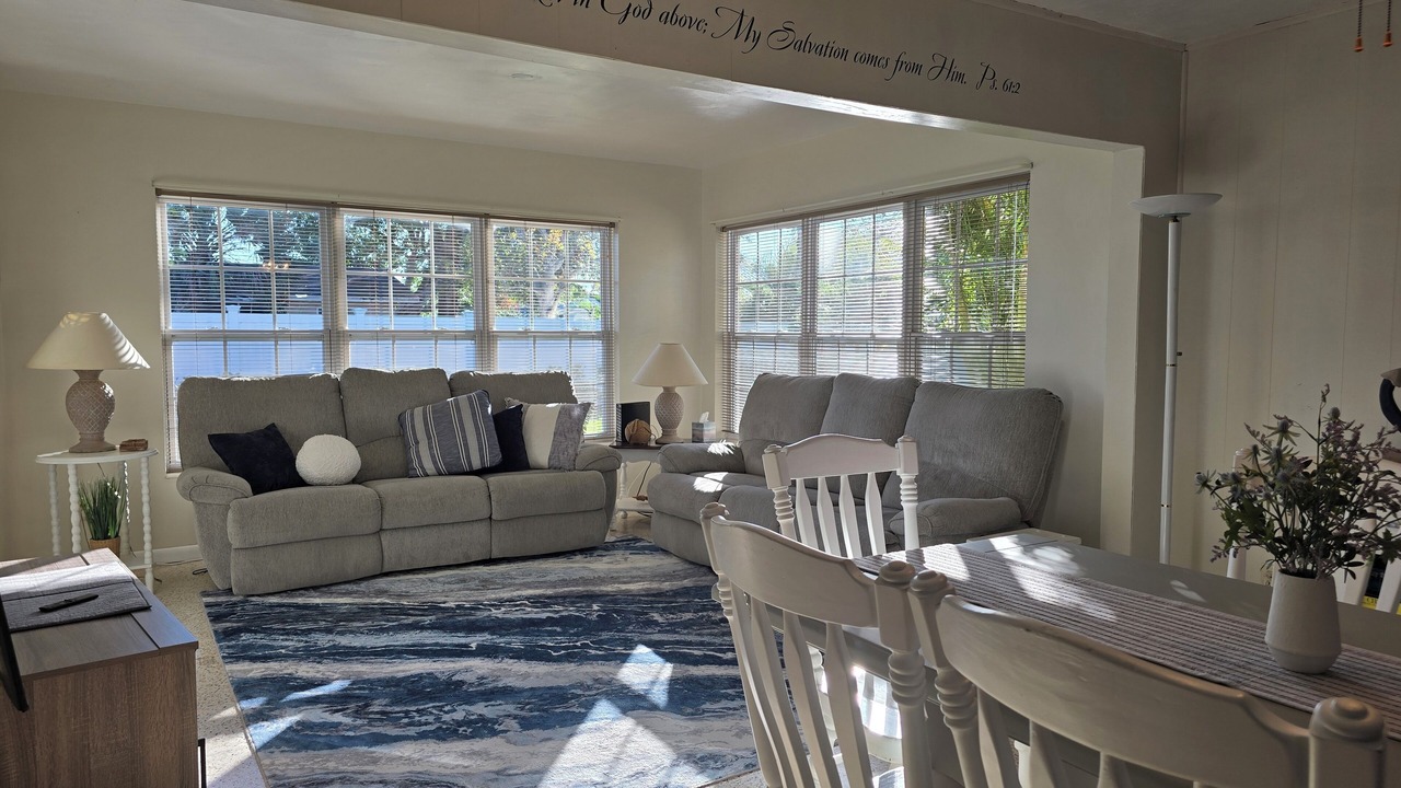 Photo of Livingroom in Alta Vista