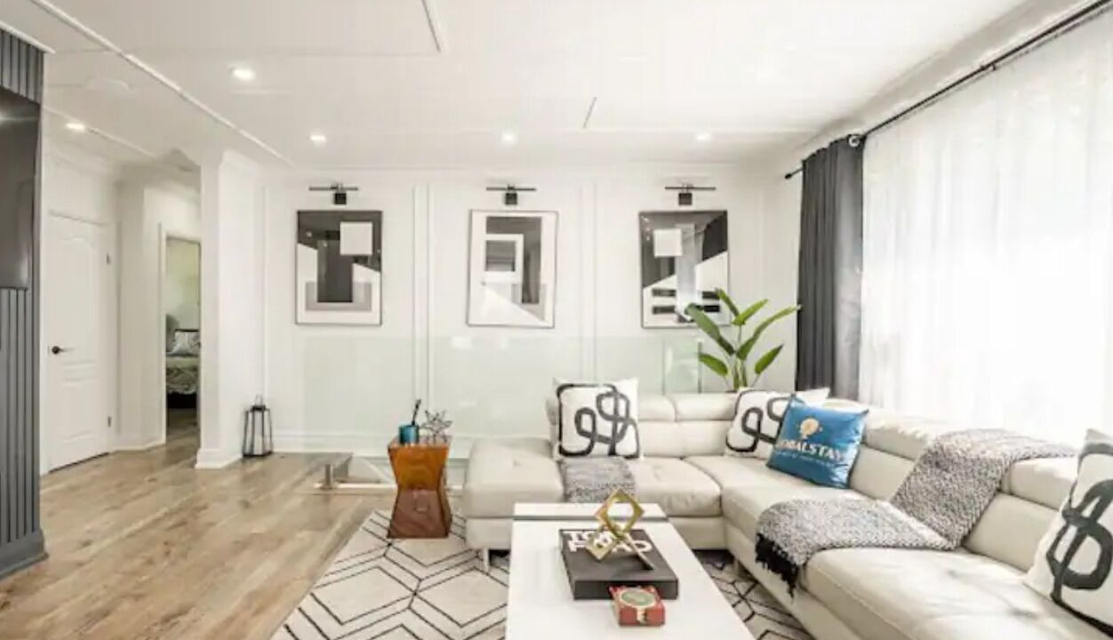 Photo of Livingroom in Mineola