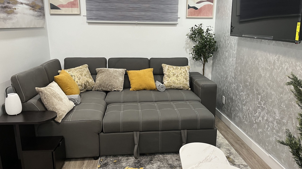 Photo of Livingroom in Leduc