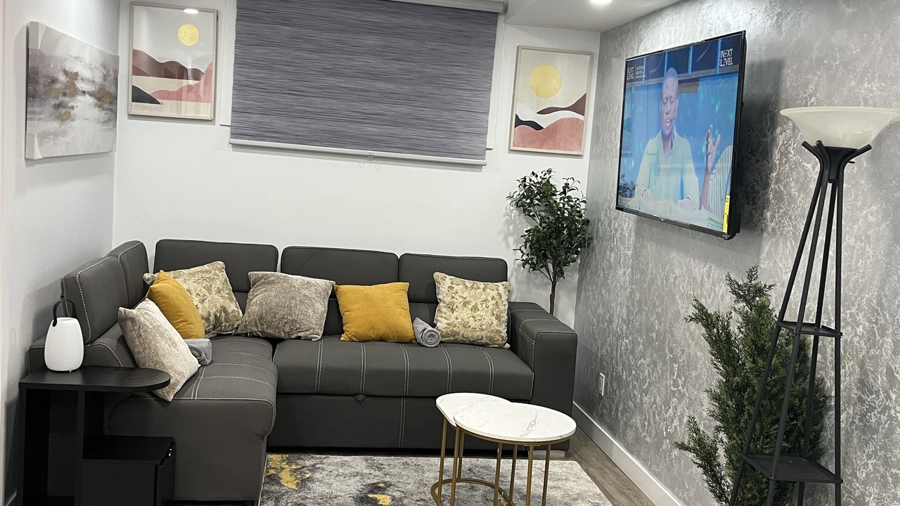 Photo of Livingroom in Leduc