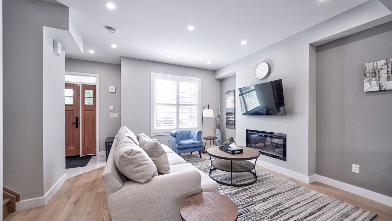 Photo of Livingroom in Fort Erie