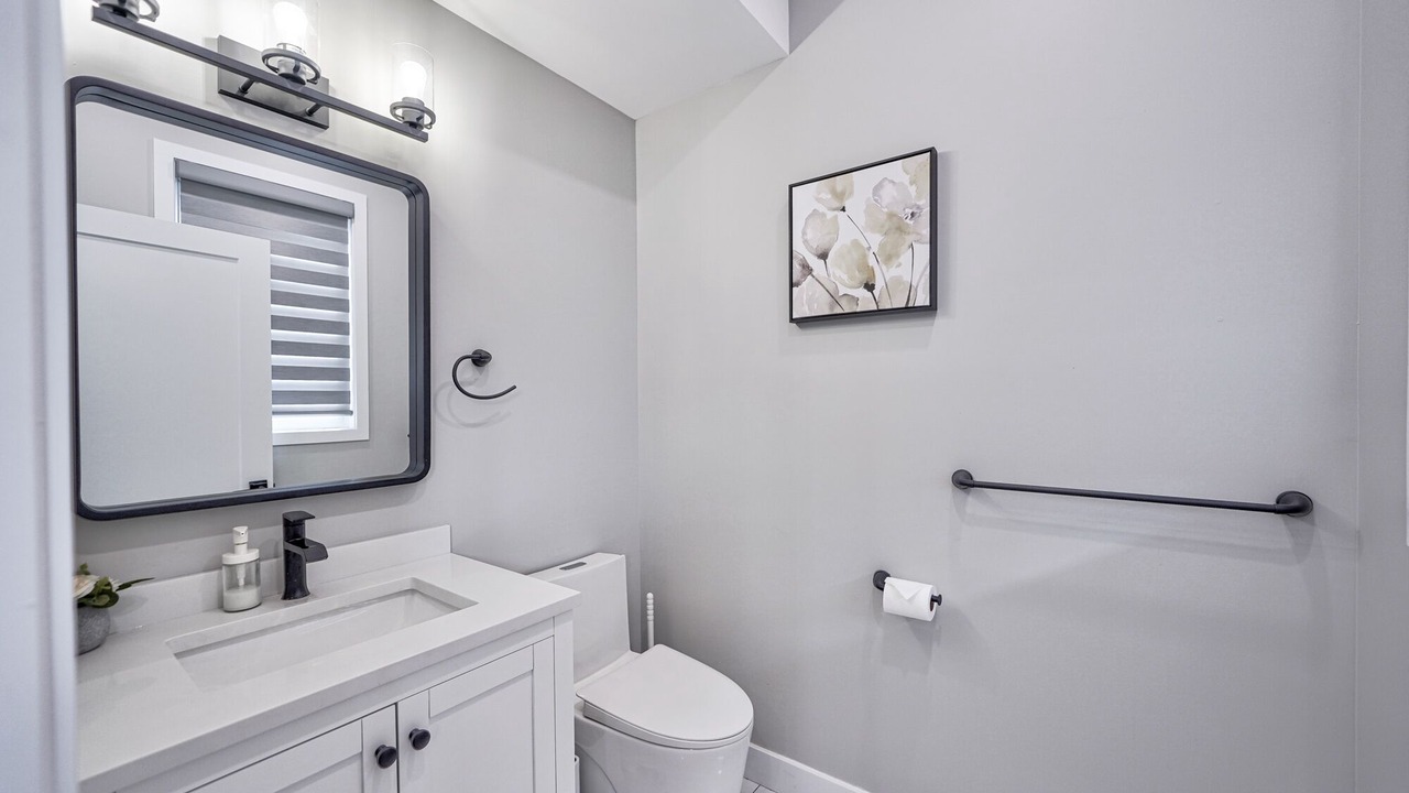 Photo of Bathroom in Fort Erie