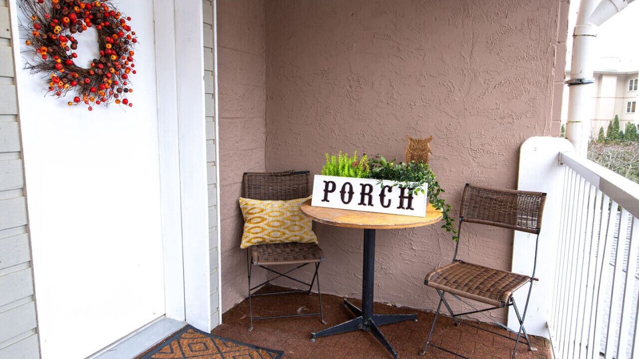 Photo of Patio Balcony in Harrison Hot Springs
