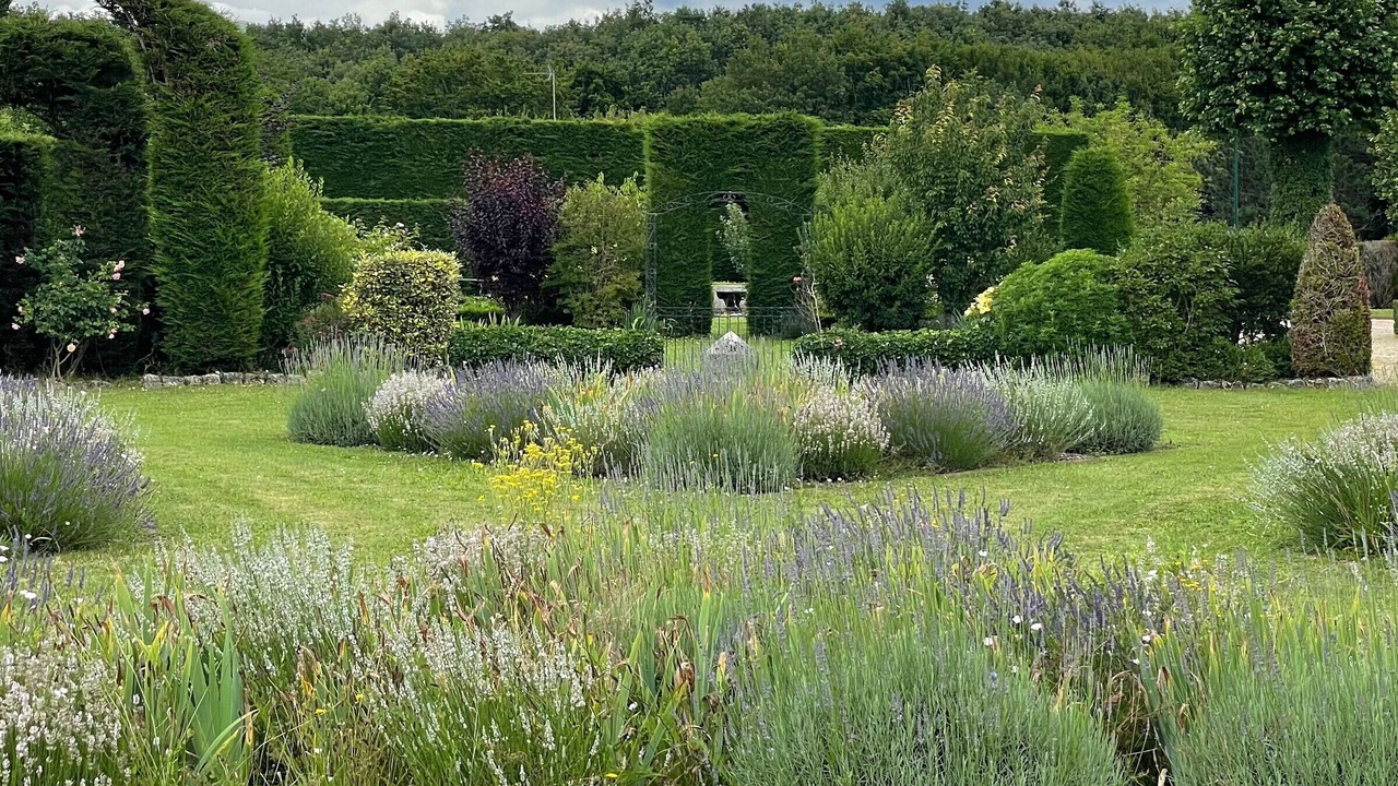 Photo of Outdoor in Paucourt