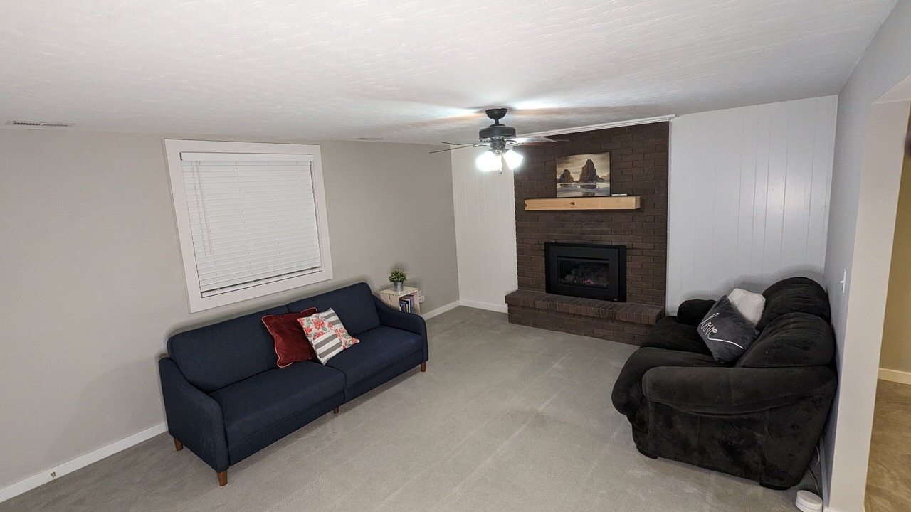 Photo of Livingroom in Logan