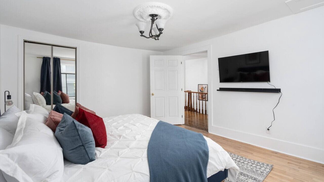 Photo of Bedroom in Ville-Marie