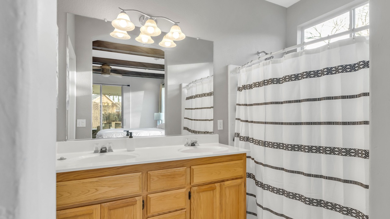Photo of Bathroom in North Natomas