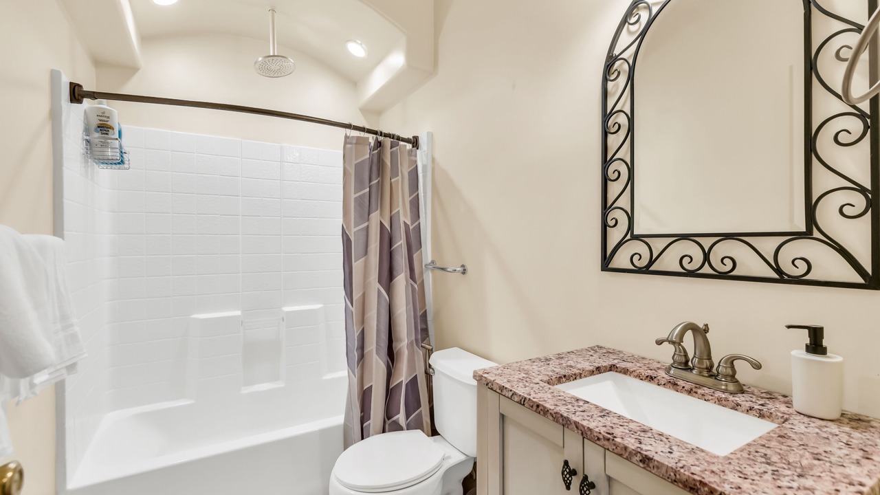 Photo of Bathroom in North Natomas