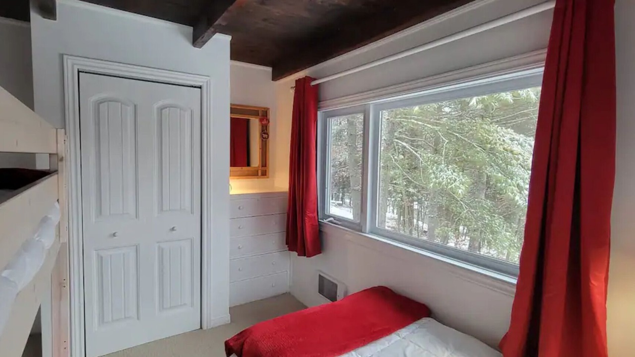 Photo of Bedroom in Algonquin Highlands