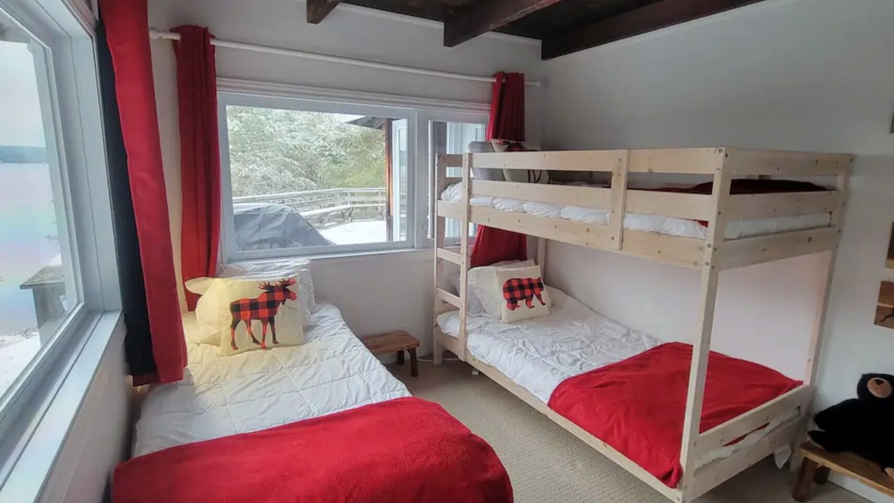 Photo of Bedroom in Algonquin Highlands