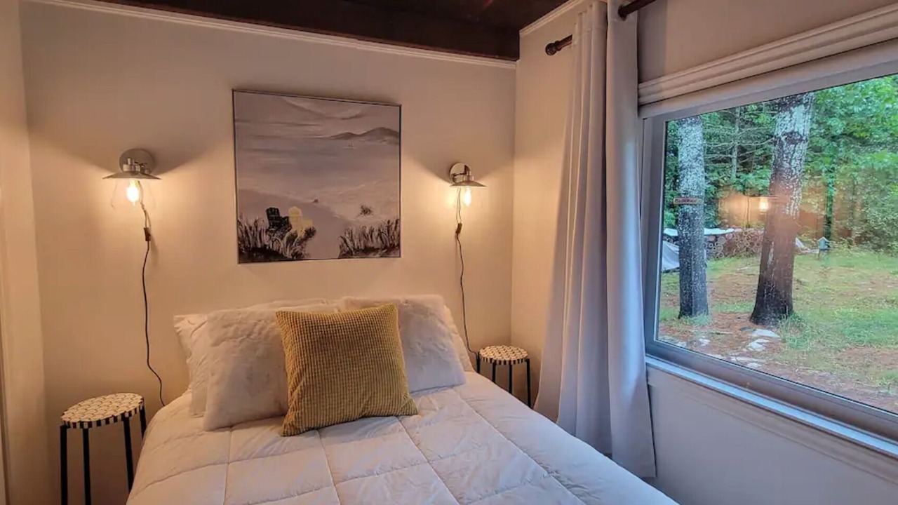 Photo of Bedroom in Algonquin Highlands
