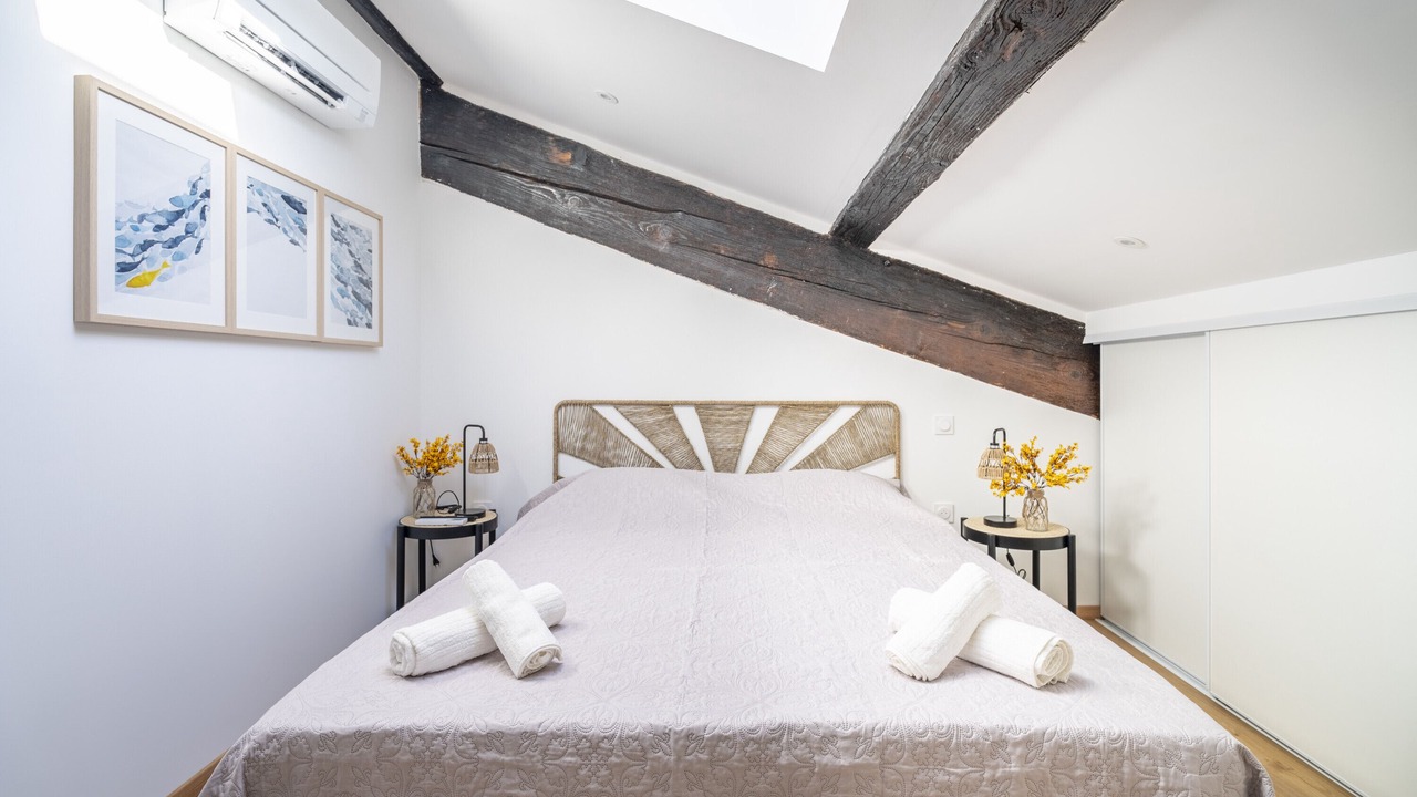 Photo of Bedroom in Le Somail