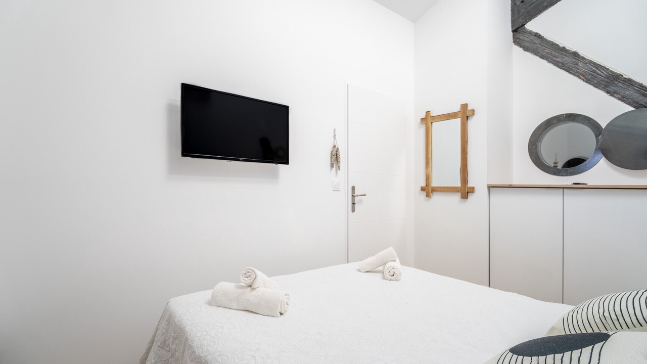 Photo of Bedroom in Le Somail