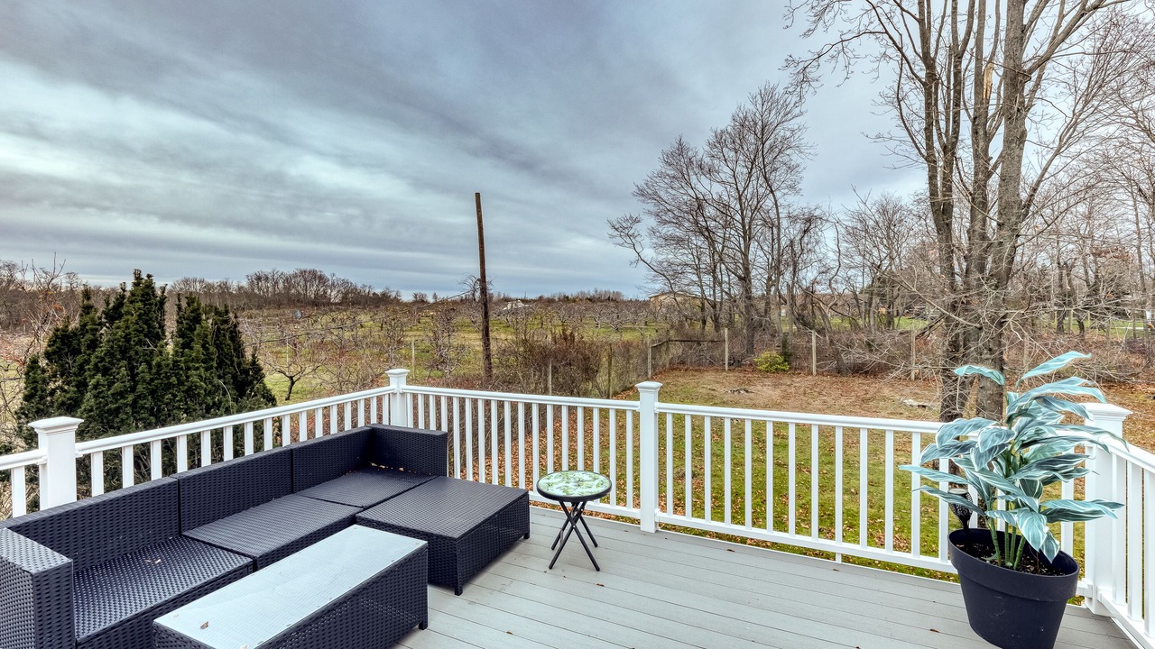 Photo of Patio Balcony in Jamesport