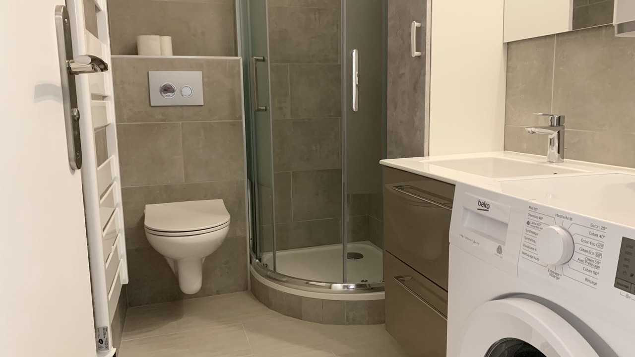 Photo of Bathroom in Montrouge