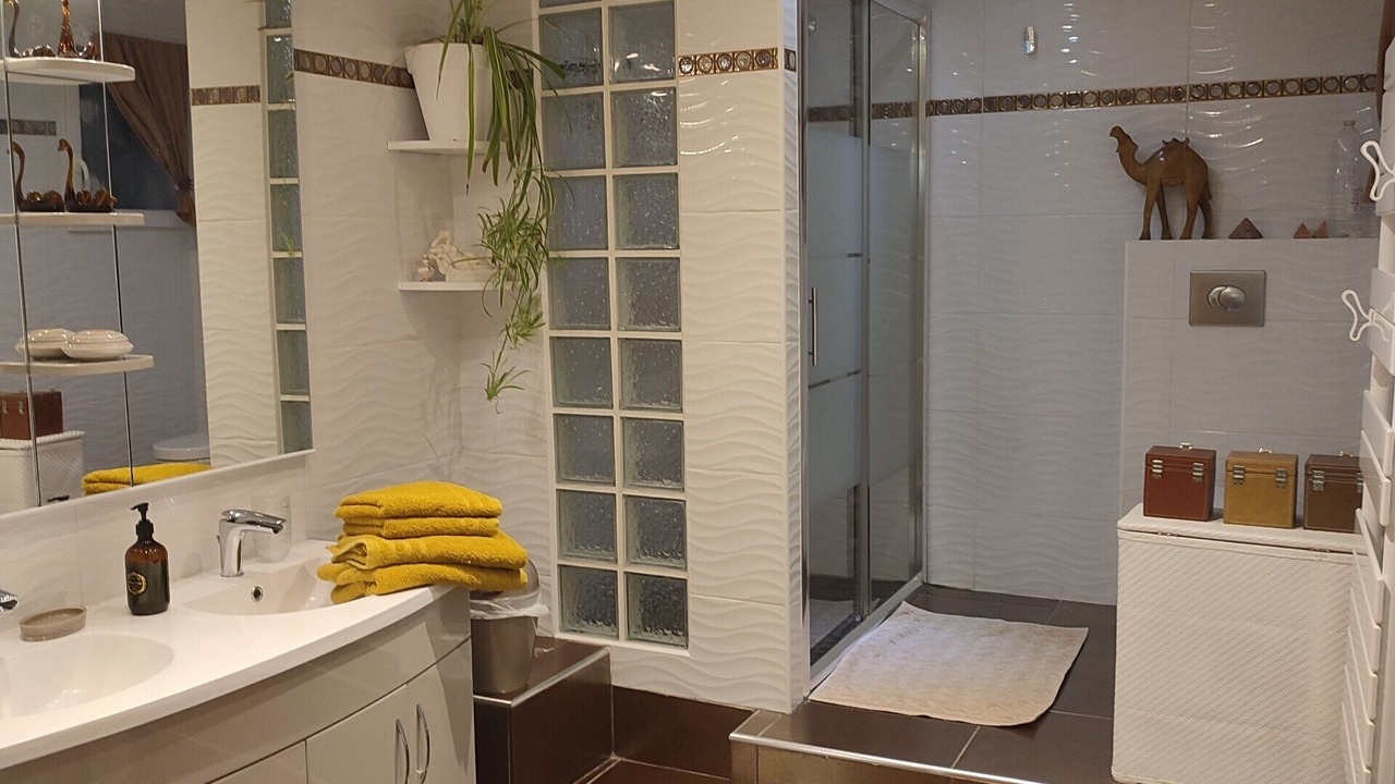 Photo of Bathroom in Entrecasteaux