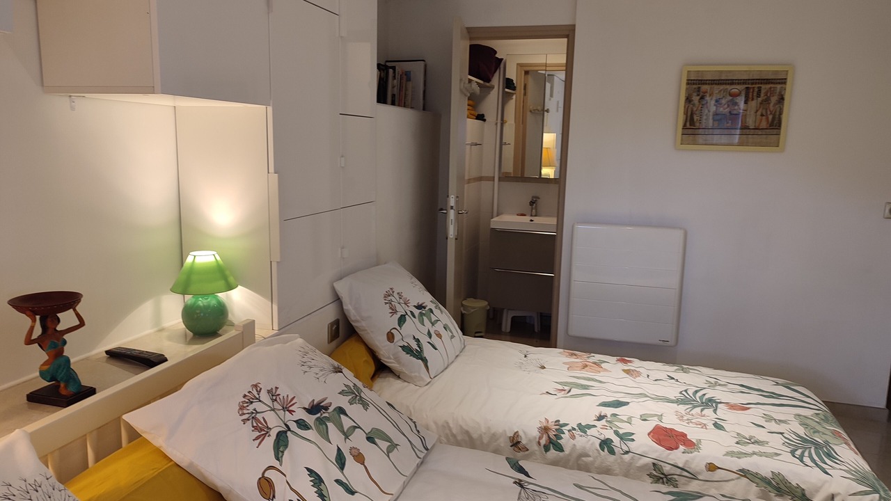 Photo of Bedroom in Entrecasteaux