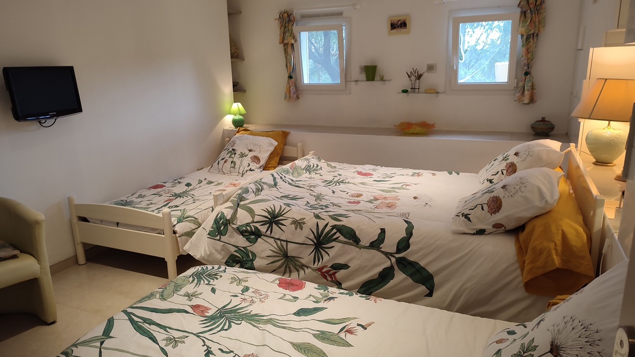 Photo of Bedroom in Entrecasteaux