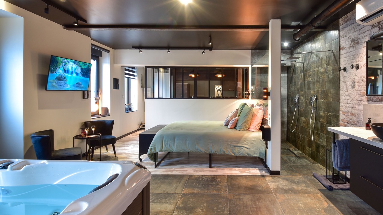 Photo of Bedroom in Eppe-Sauvage