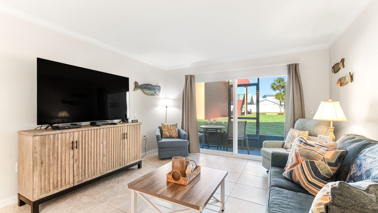 Photo of Livingroom in Crescent Beach