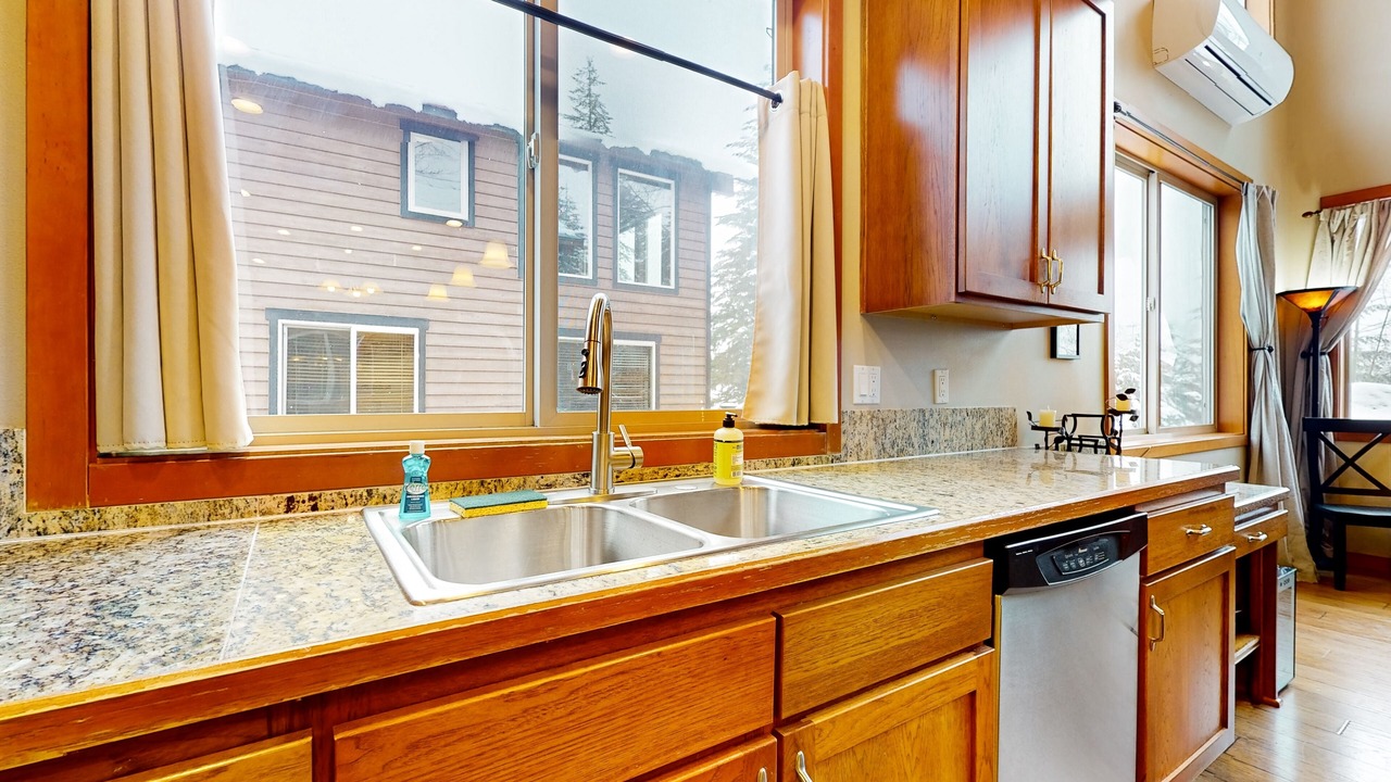 Photo of Kitchen in Hyak