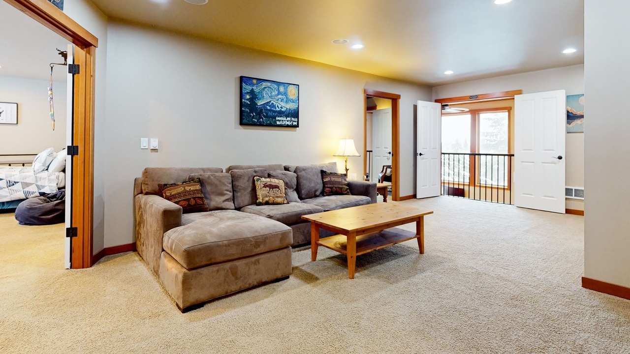 Photo of Livingroom in Hyak
