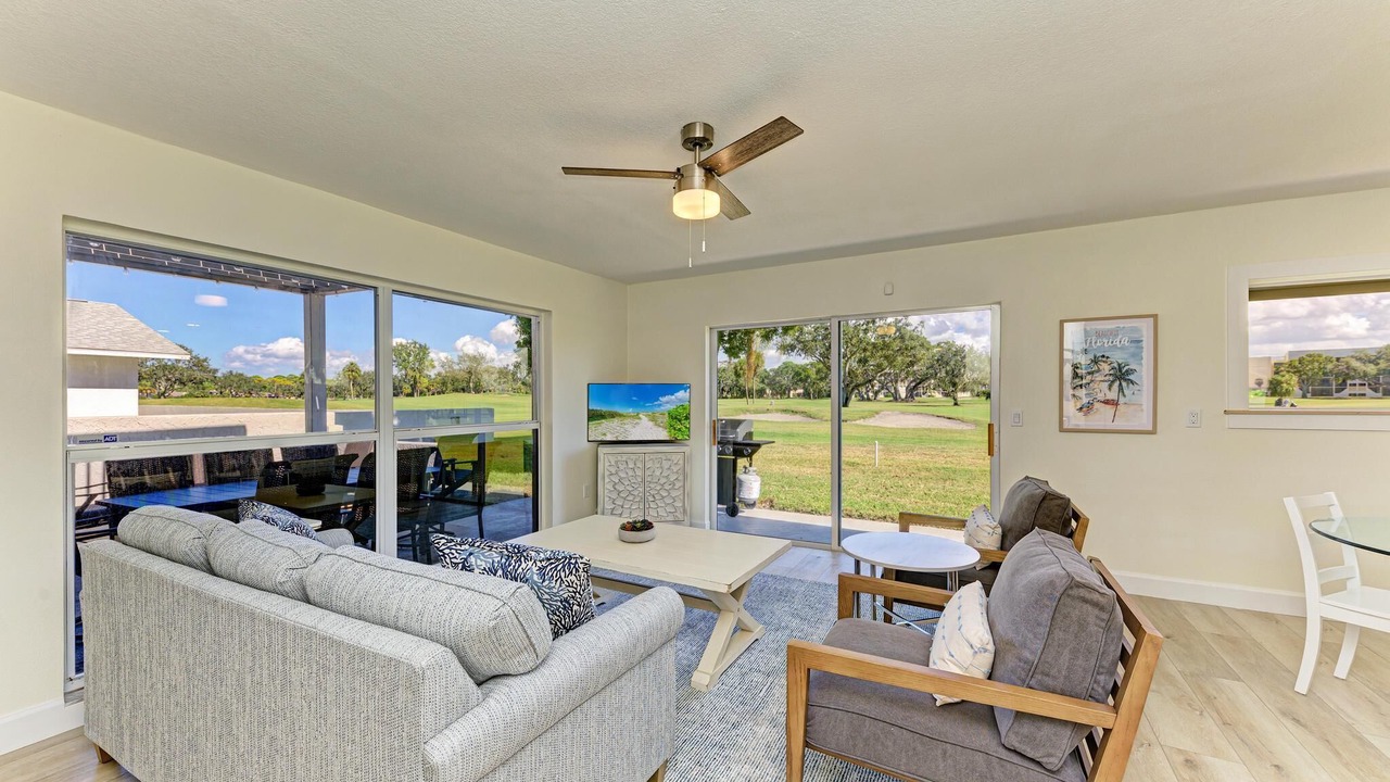 Photo of Livingroom in Trailer Estates