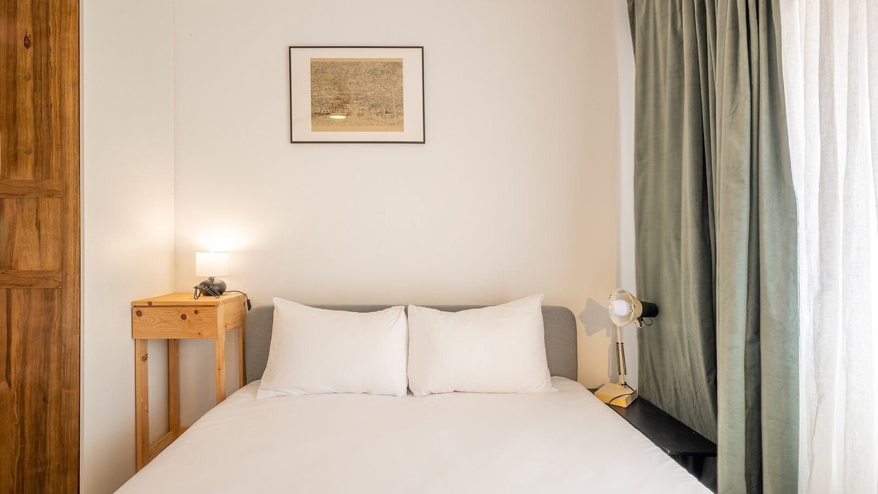 Photo of Bedroom in Cacilhas