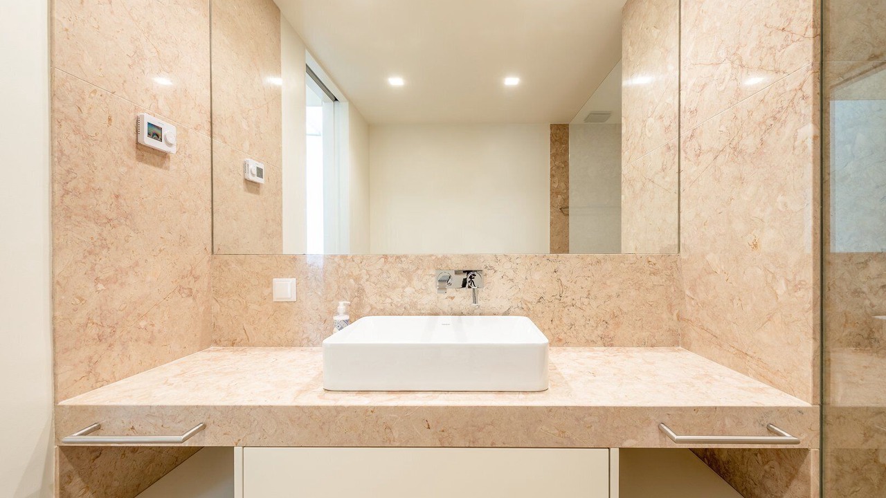 Photo of Bathroom in Paco De Arcos