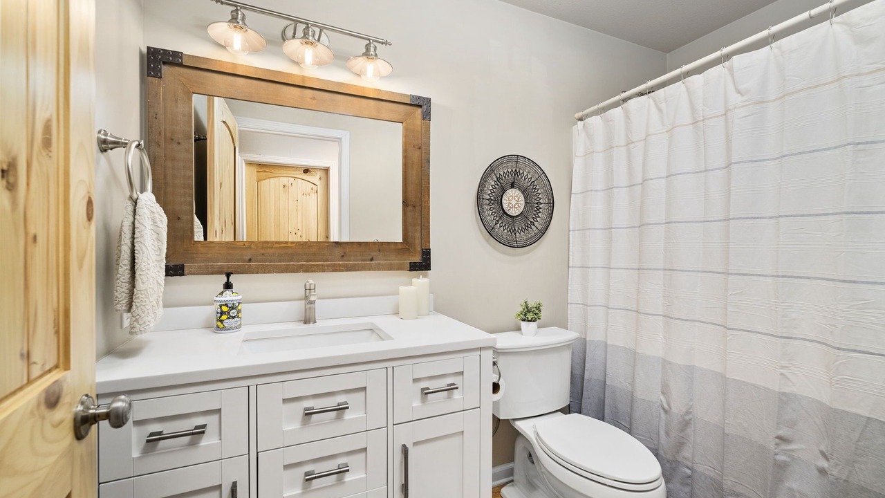 Photo of Bathroom in Simpson