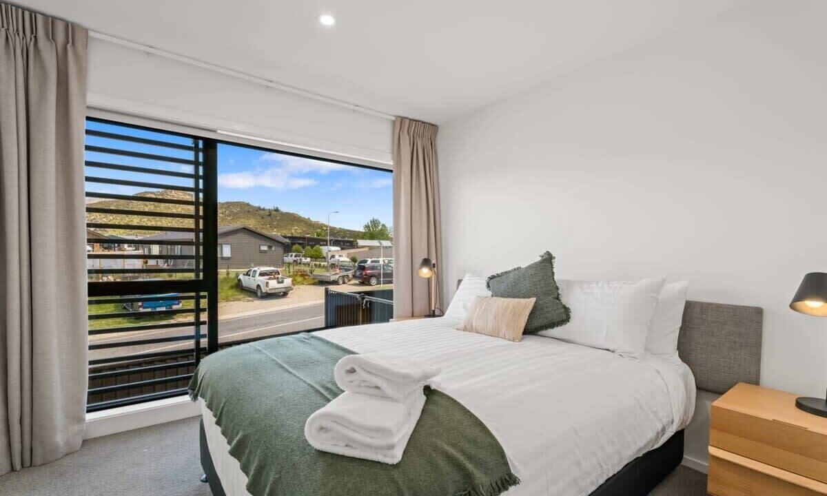 Photo of Bedroom in Albert Town