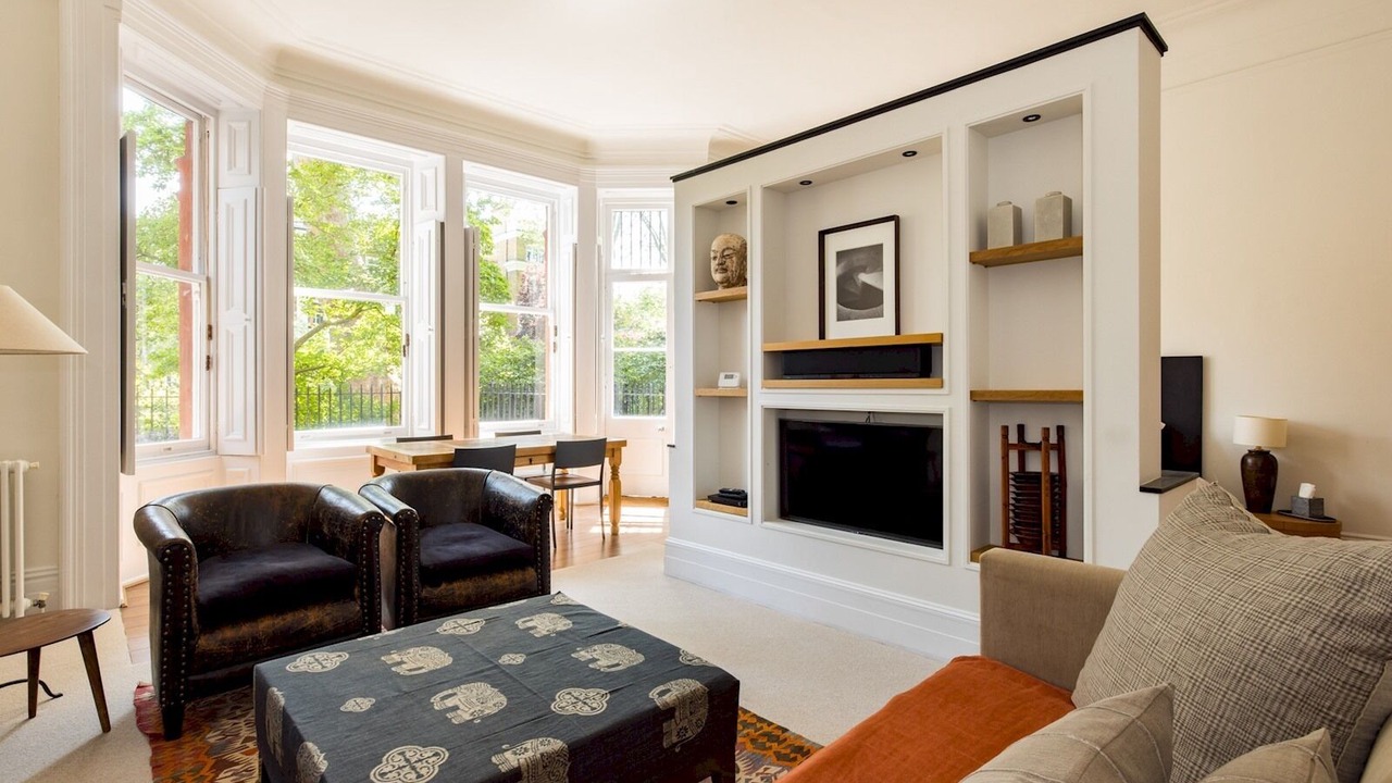 Photo of Livingroom in Earl's Court