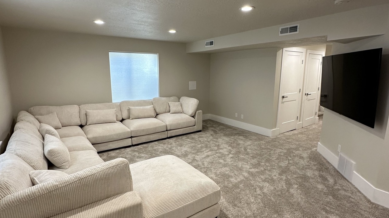 Photo of Livingroom in Nephi
