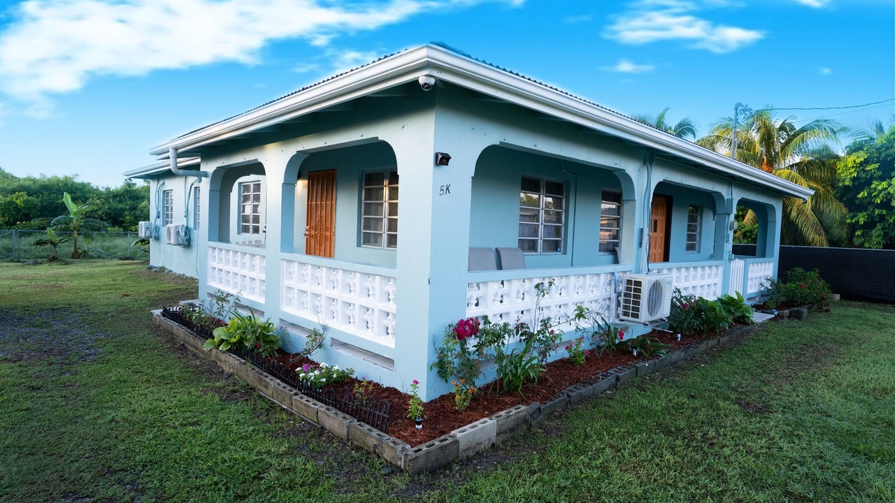 Photo of Outdoor in Estate Upper Love