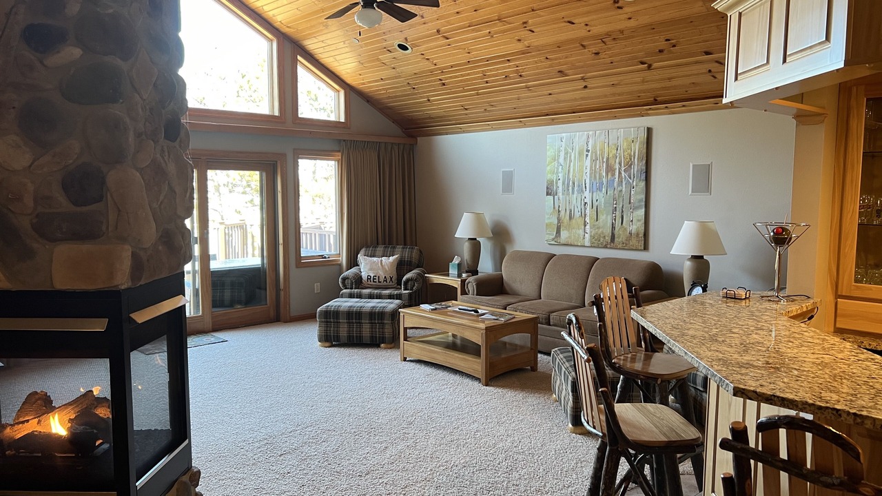 Photo of Bedroom in Lake Shore Estates