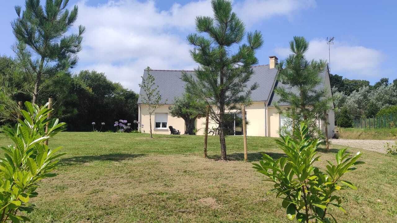 Photo of Outdoor in Varenguebec