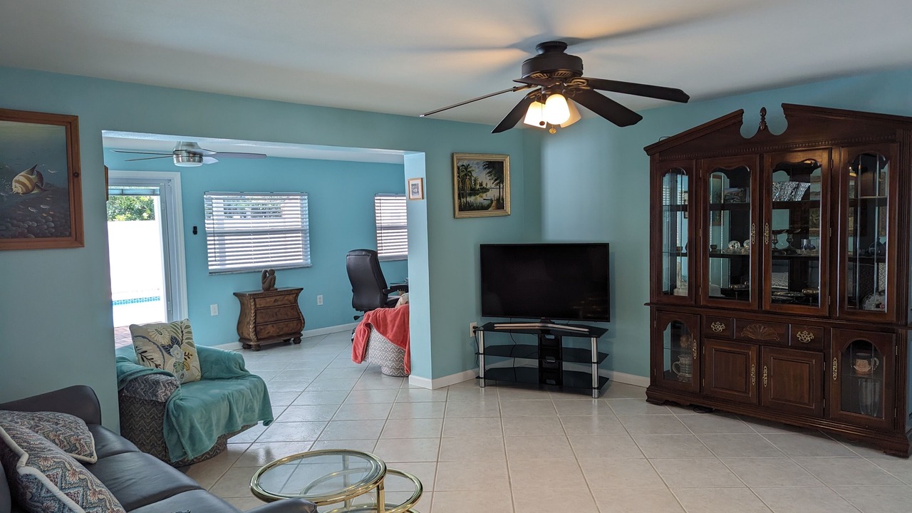 Photo of Livingroom in South Gate Ridge