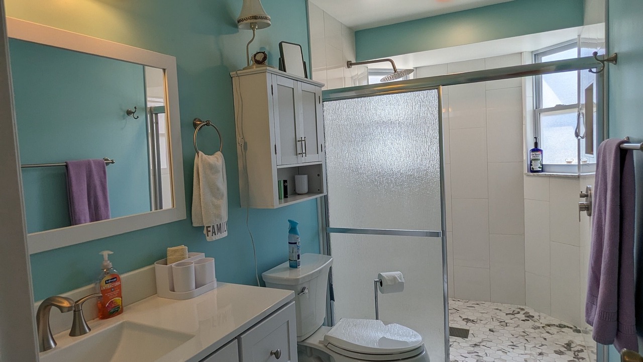 Photo of Bathroom in South Gate Ridge