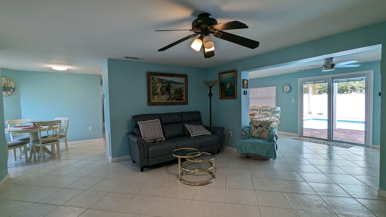 Photo of Livingroom in South Gate Ridge