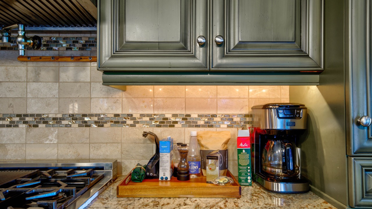 Photo of Kitchen in Lower Sumas Mountain