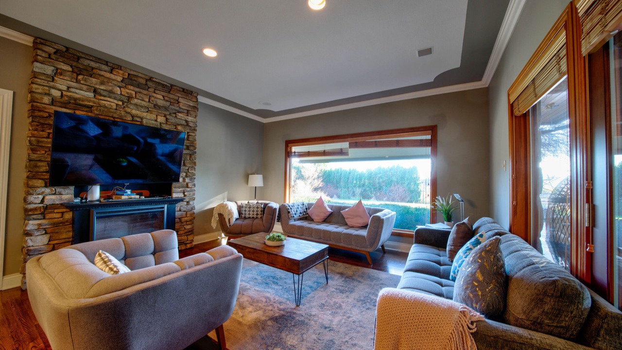 Photo of Livingroom in Lower Sumas Mountain