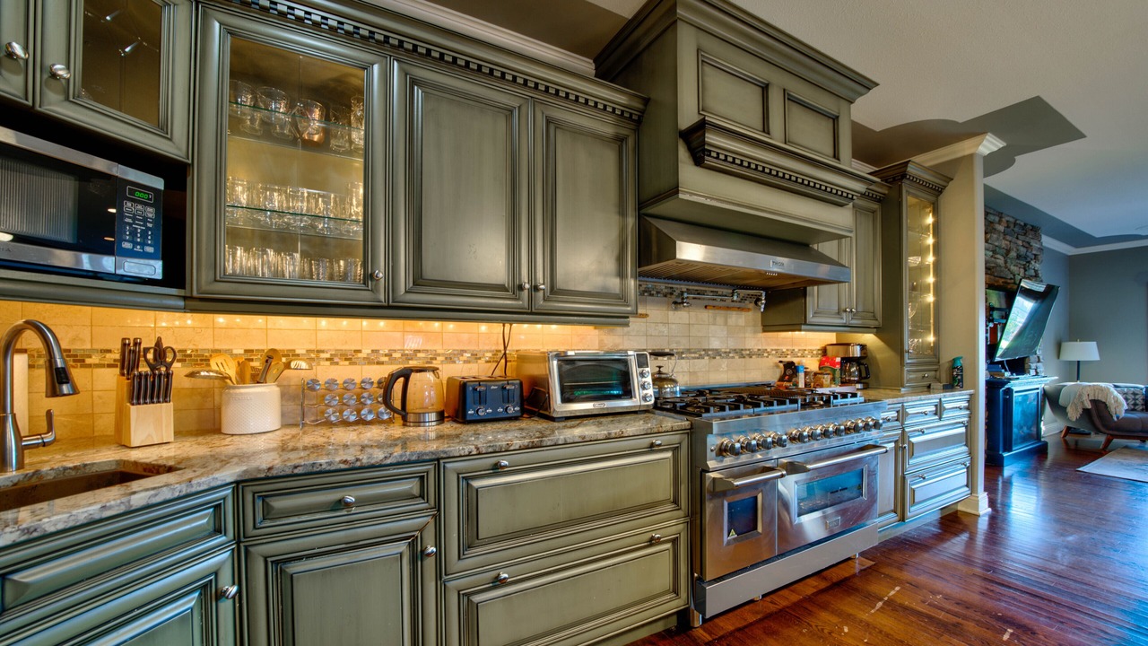 Photo of Kitchen in Lower Sumas Mountain