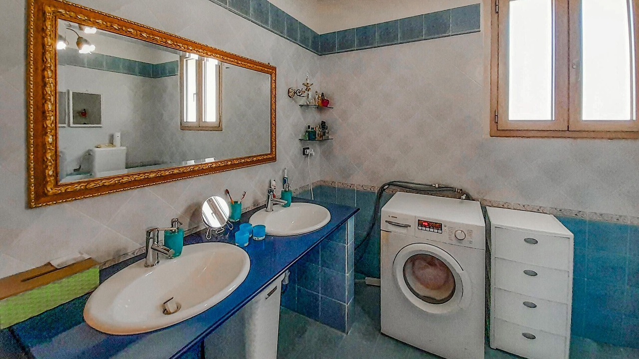 Photo of Bathroom in Erchie