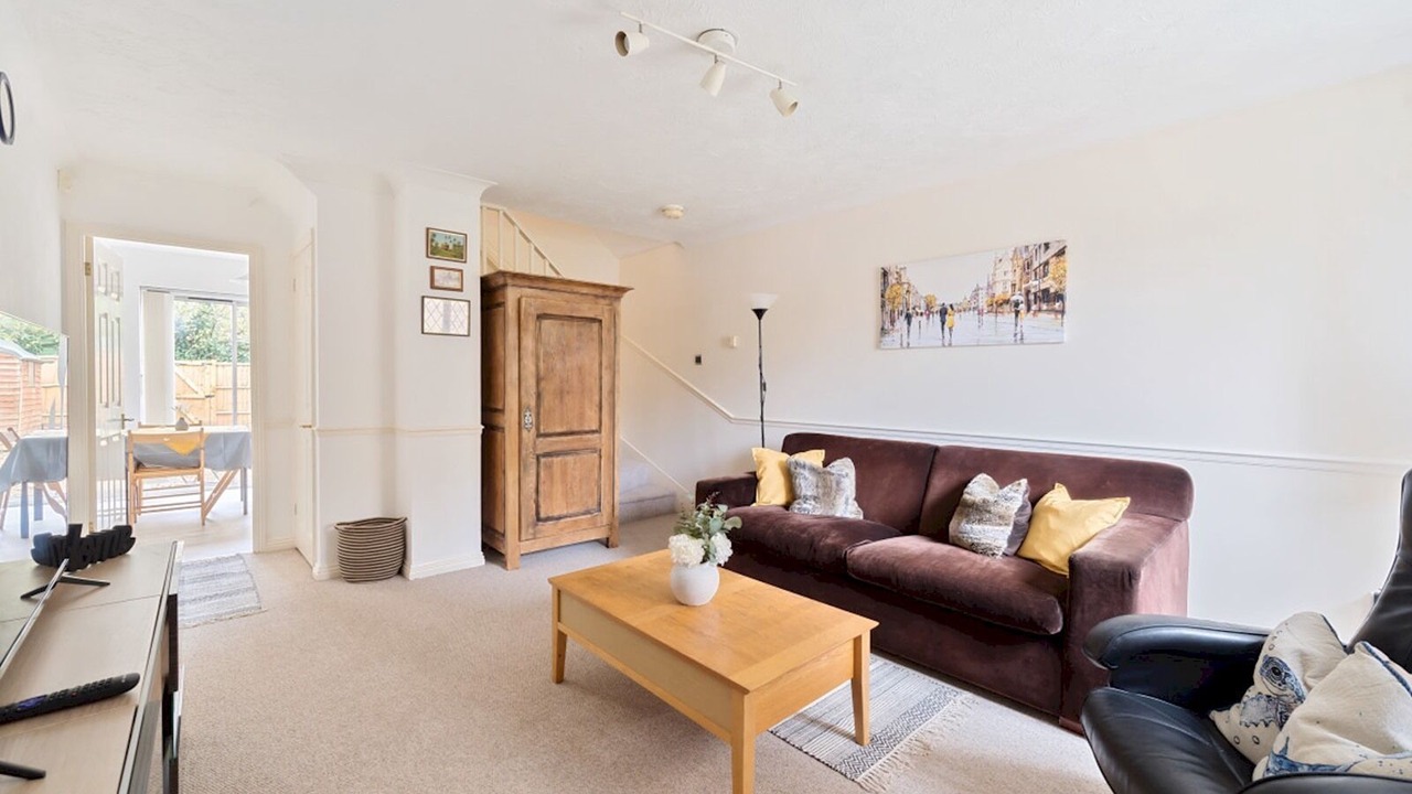 Photo of Livingroom in Walton-on-Thames